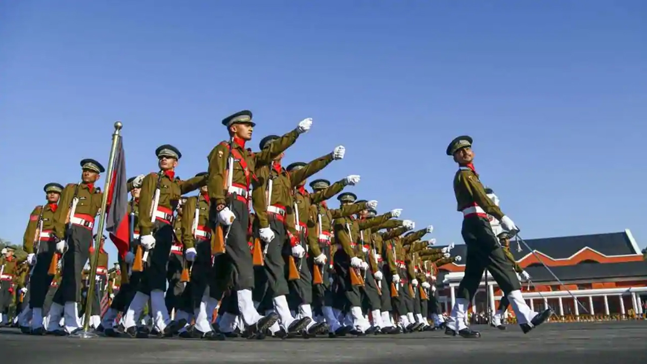 फोर्स Defence Academy